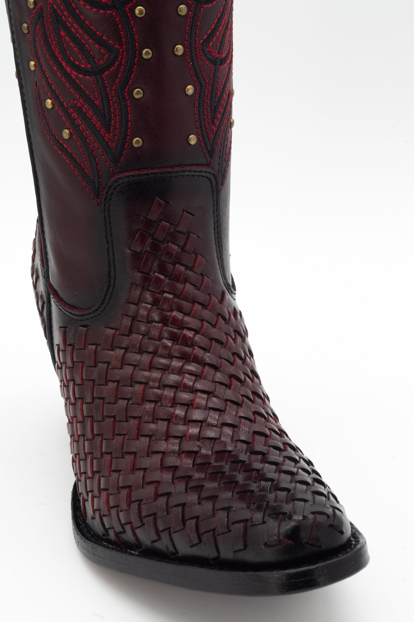Aitana Black Cherry
