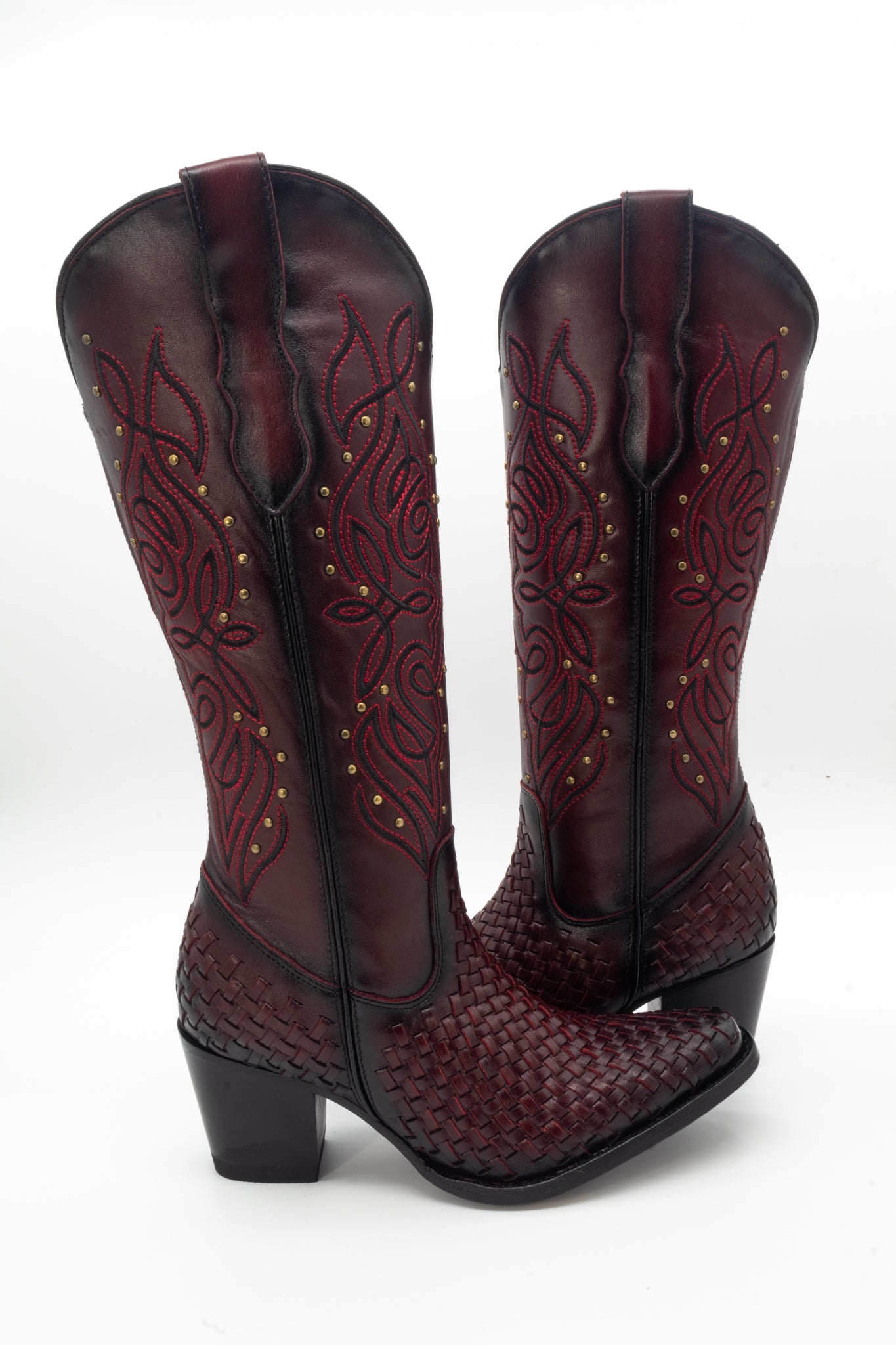 Aitana Black Cherry